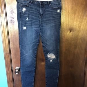 A&F HARPER LOW RISE SUPER SKINNY JEAN